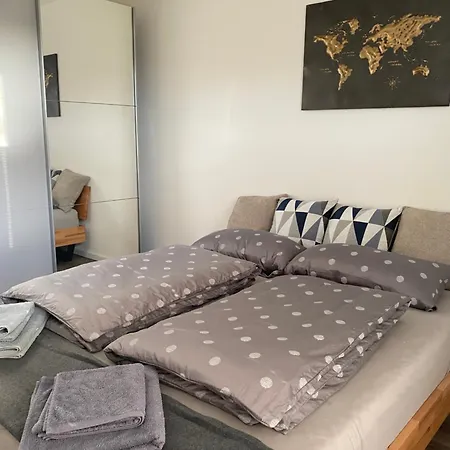 Lichtdurchflutete Im Erholungsort